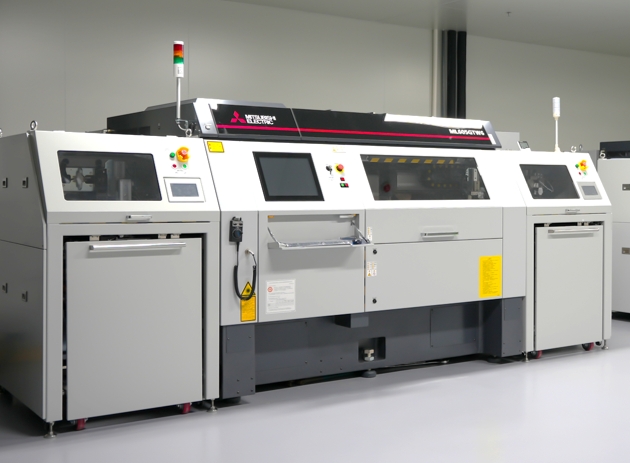 三菱レーザドリル加工機